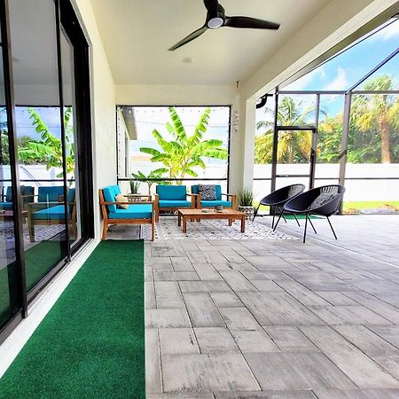 Blue Door Retreat - Luxury Pool Home - Sleeps 8 Cape Coral Bagian luar foto